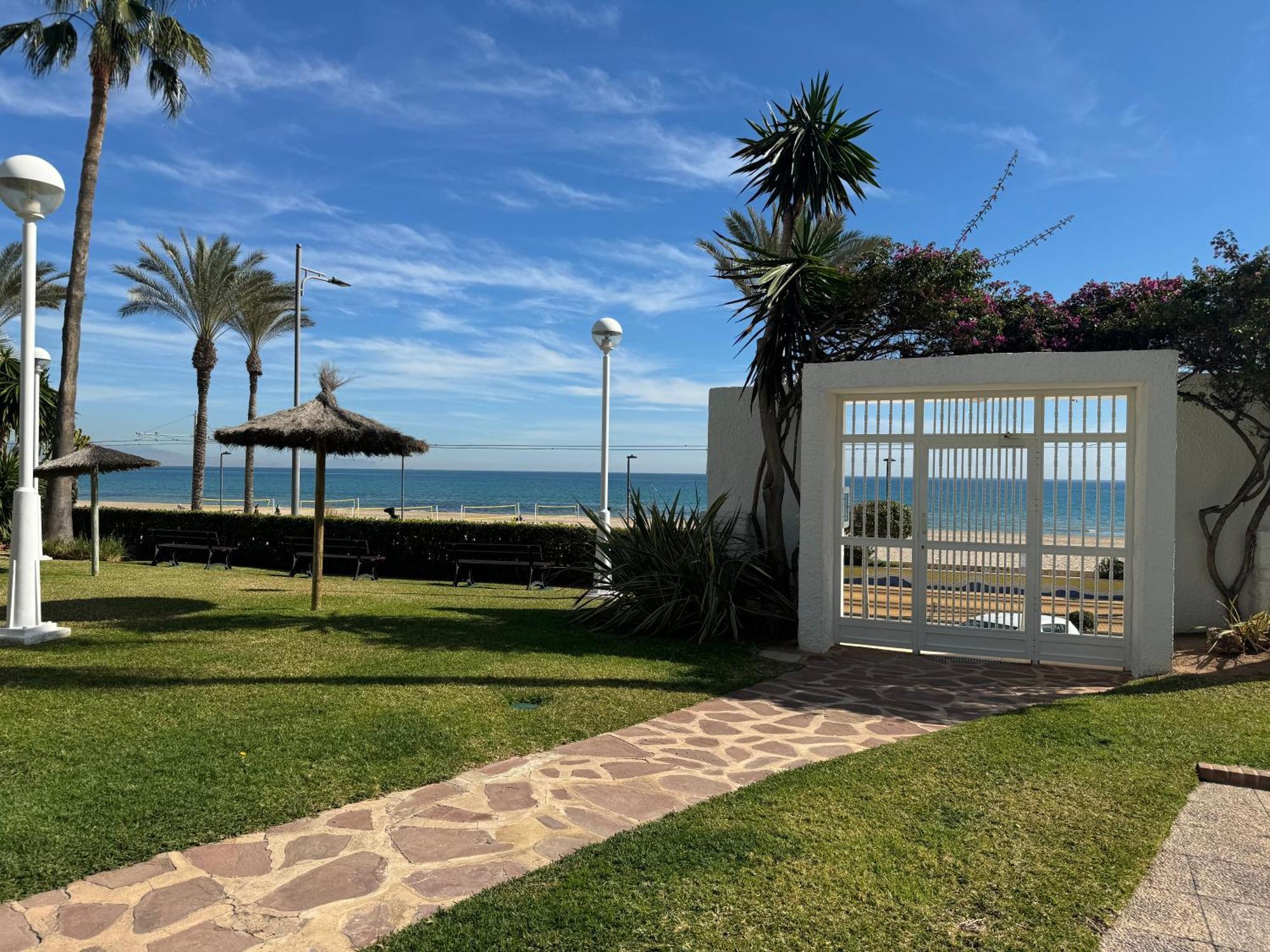Apartamento Muchavista Primera Linea De Playa By El Conserje El Campello Exterior foto